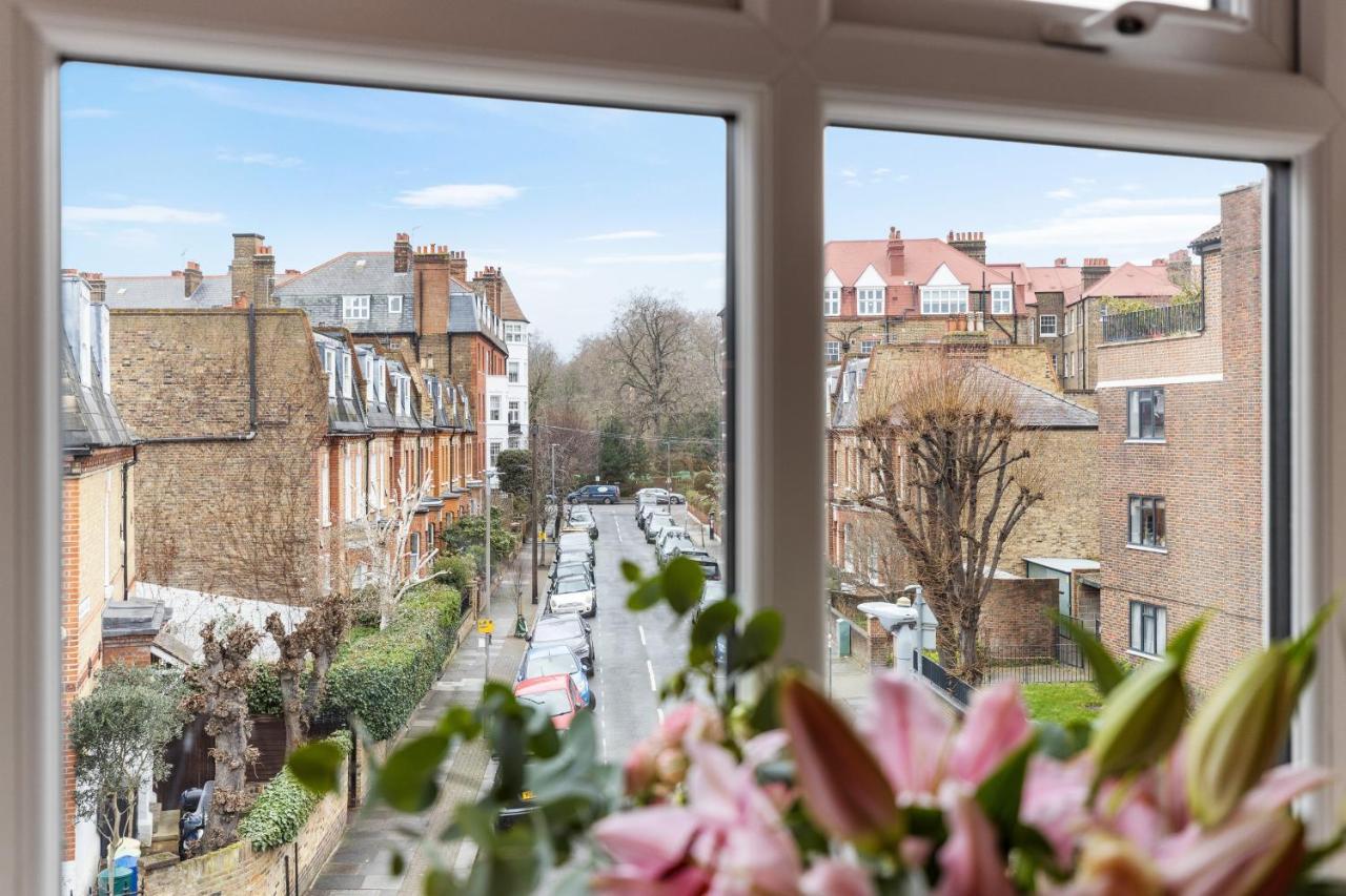Bright & Cosy Gem ~ Battersea Park View ~ King Bed Appartement Londen Buitenkant foto