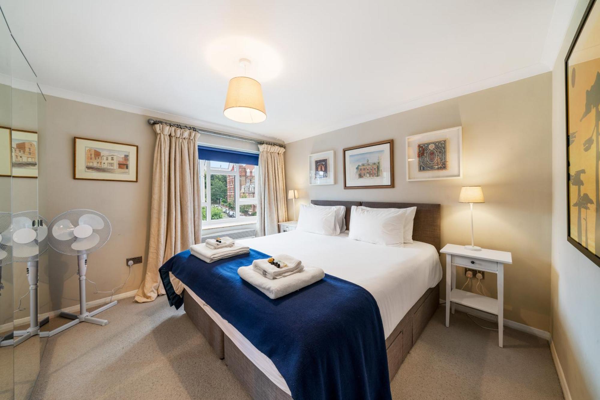 Bright & Cosy Gem ~ Battersea Park View ~ King Bed Appartement Londen Buitenkant foto